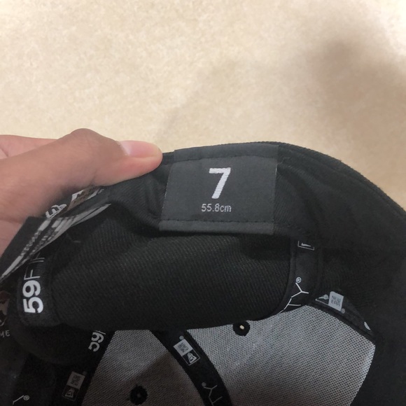 New hat never been worn and it is black - Picture 2 of 4